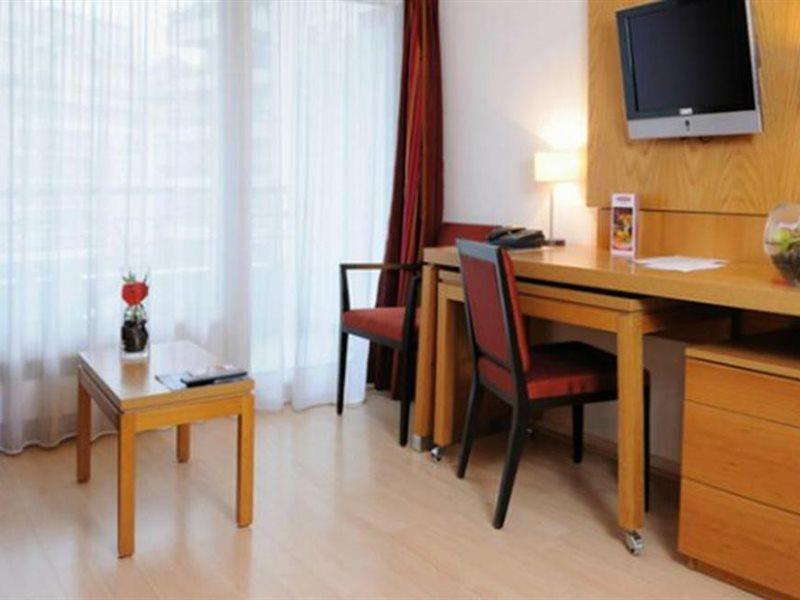 Residhome Courbevoie La Defense Exterior photo