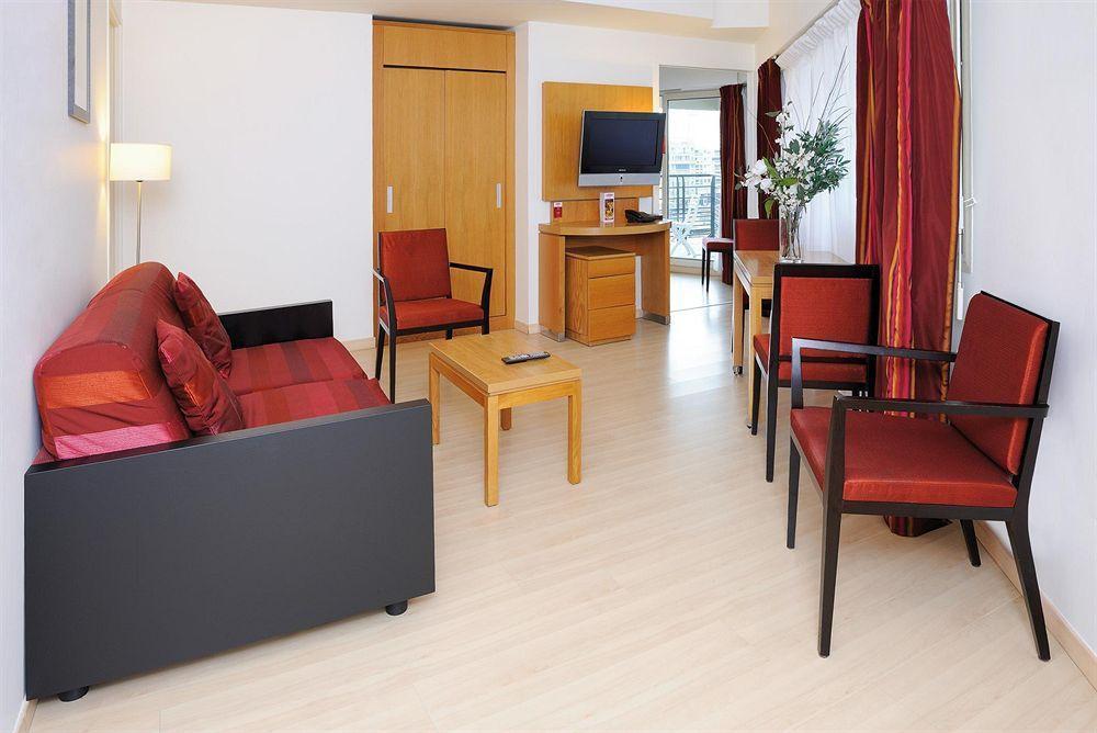 Residhome Courbevoie La Defense Room photo